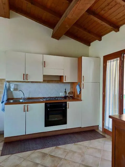 Il Paradiso, Villetta Vista Mare أولبيا